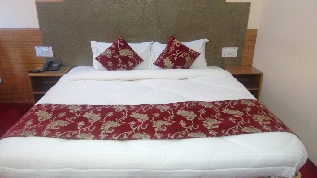 Chichoga Holiday Inn Manāli Pokoj fotografie