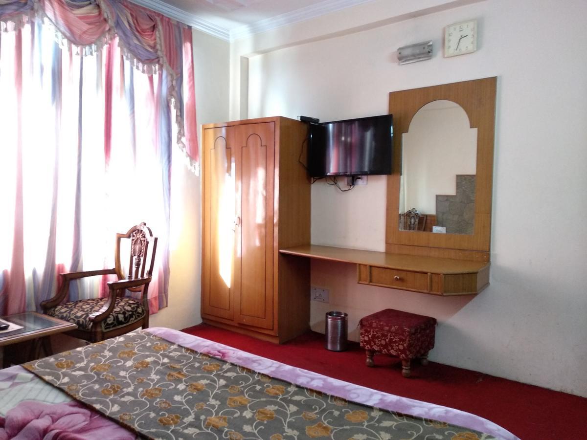 Chichoga Holiday Inn Manāli Exteriér fotografie